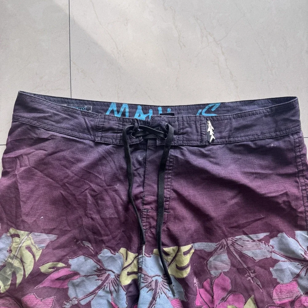 Maui and Sons Men’s Board Shorts Size 34 Floral Swim Trunks Burgundy Purple
